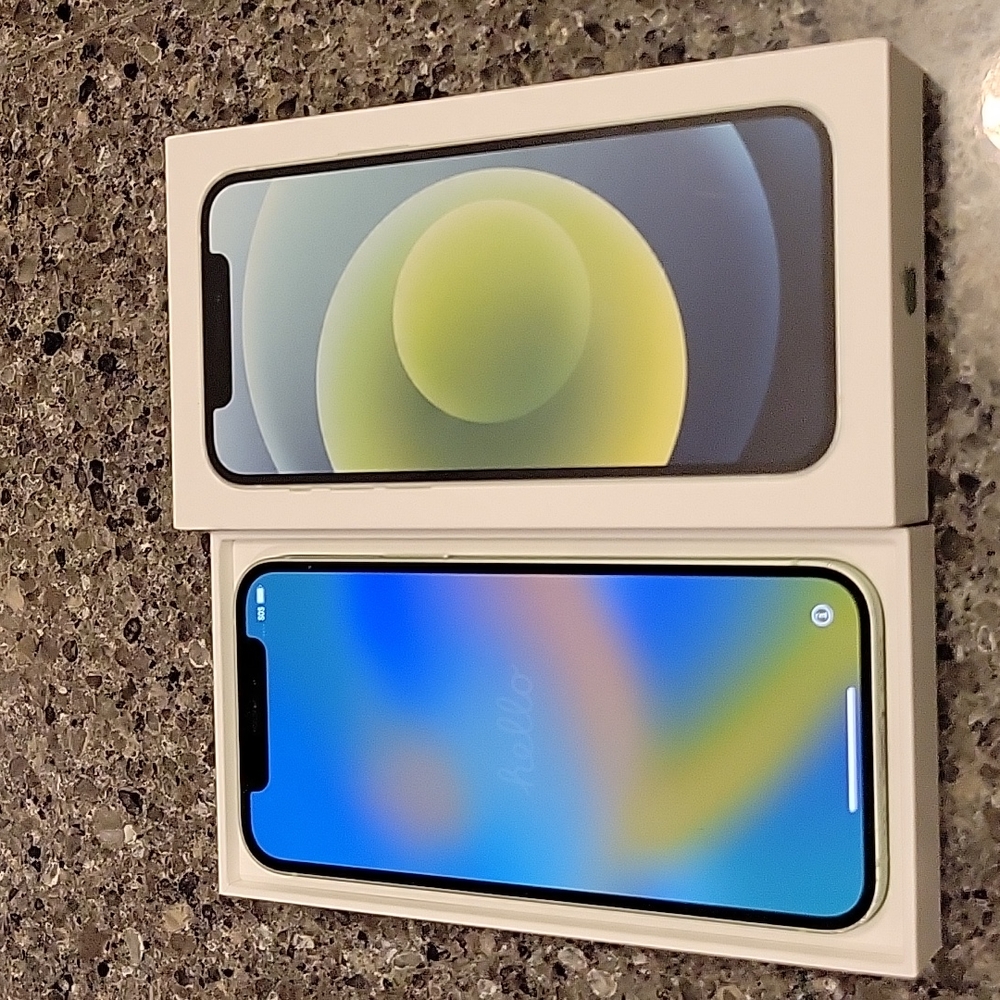 iPhone 12 64GB Green Unlocked